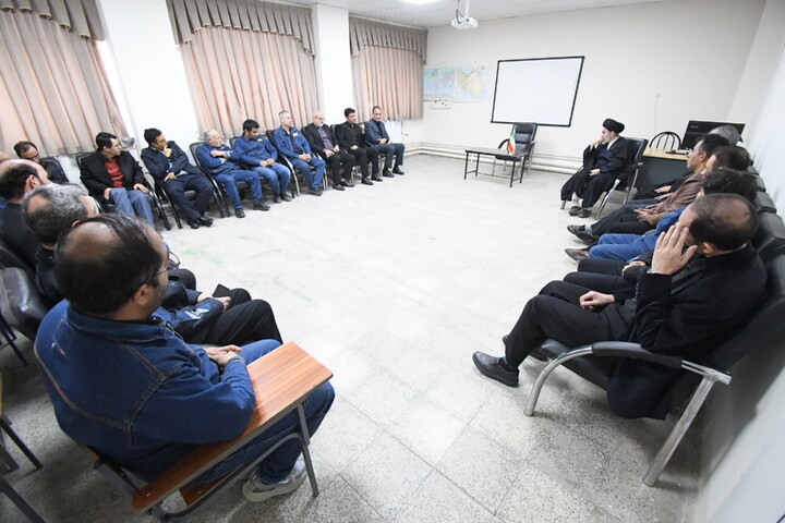 تصاویر / بازدید نماینده ولی فقیه در آذرباجان غربی در هنرستان شریف ارومیه