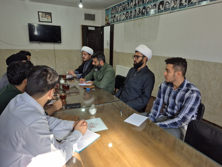 تصاویر/ نشست برنامه‌ریزی برگزاری جشنواره فرهنگی ورزشی طلاب بسیجی منطقه کاشان