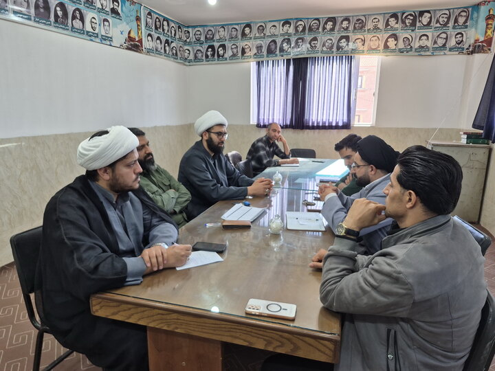 تصاویر/ نشست برنامه‌ریزی برگزاری جشنواره فرهنگی ورزشی طلاب بسیجی منطقه کاشان