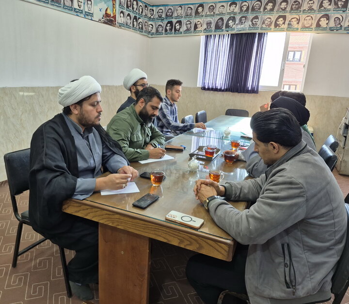 تصاویر/ نشست برنامه‌ریزی برگزاری جشنواره فرهنگی ورزشی طلاب بسیجی منطقه کاشان