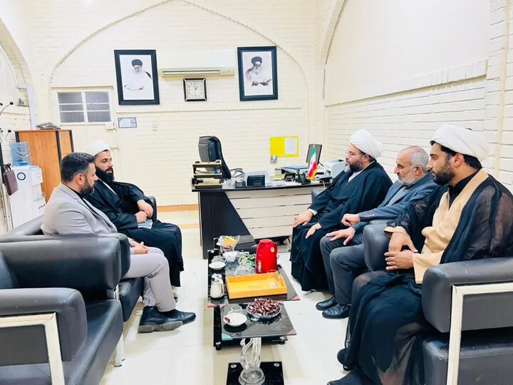 تصاویر/بازدید مدیر حوزه رضویه هویزه از کتابخانه های شهرستان هویزه