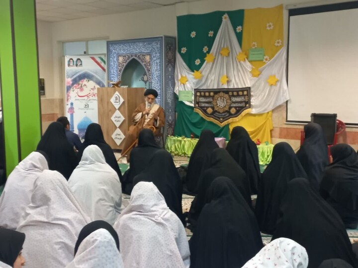 تصبرگزاری اجلاس نماز دانش‌آموزی در آموزش و پرورش ناحیه دو همدان با حضور آیت‌الله موسوی
