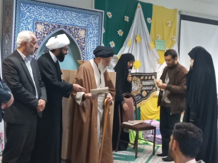 تصبرگزاری اجلاس نماز دانش‌آموزی در آموزش و پرورش ناحیه دو همدان با حضور آیت‌الله موسوی