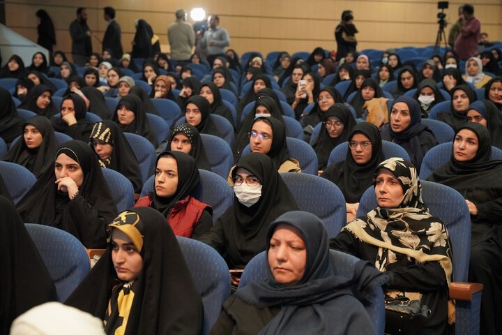 تصاویر/ همایش پیش از سفر لبیک گویان سرزمین وحی دانشگاهیان عمره گزار استان تهران