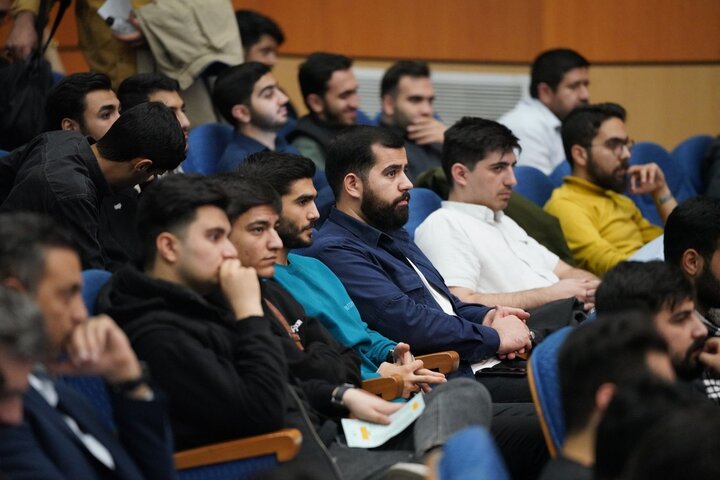 تصاویر/ همایش پیش از سفر لبیک گویان سرزمین وحی دانشگاهیان عمره گزار استان تهران