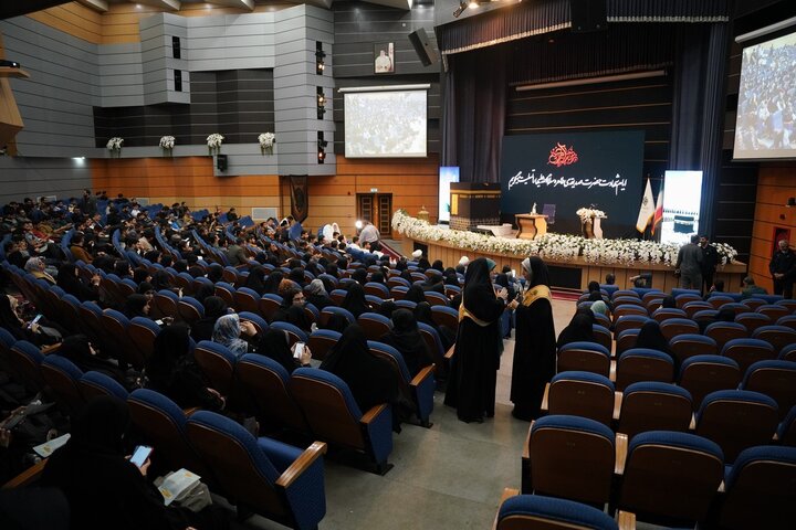 تصاویر/ همایش پیش از سفر لبیک گویان سرزمین وحی دانشگاهیان عمره گزار استان تهران