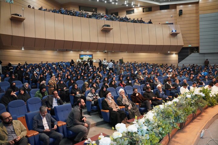 تصاویر/ همایش پیش از سفر لبیک گویان سرزمین وحی دانشگاهیان عمره گزار استان تهران