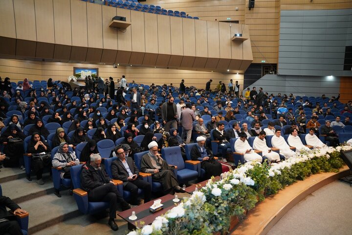 تصاویر/ همایش پیش از سفر لبیک گویان سرزمین وحی دانشگاهیان عمره گزار استان تهران