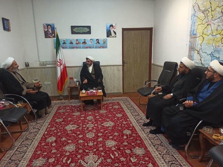تصاویر/دیدار مسئول قرارگاه خاتم الاوصیاء با مدیر حوزه علمیه خوزستان