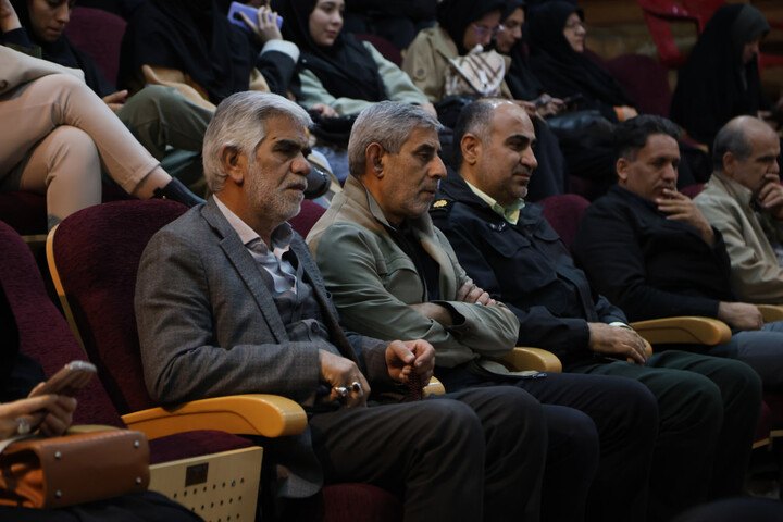 تصاویر /  آیین رونمایی از کتاب "هم سفر آتش و برف"؛ روایتی از مجاهدت‌های سردار شهید حاج سعید قهاری سعید