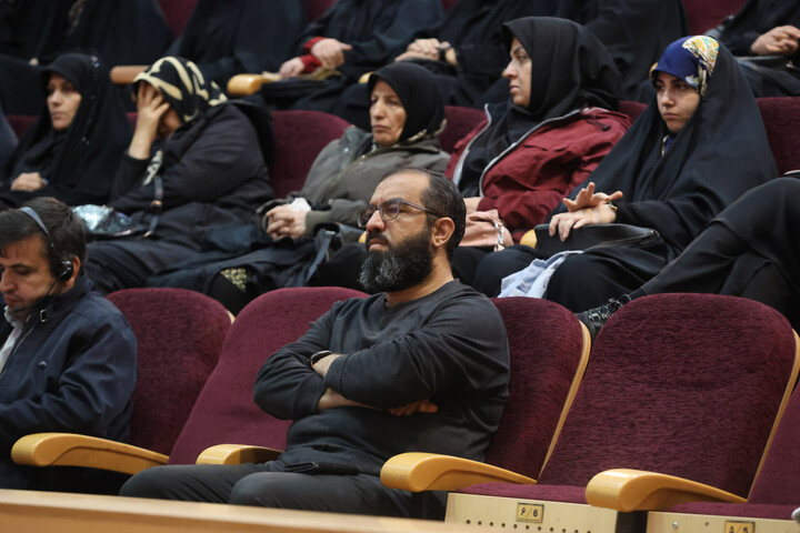 تصاویر /  آیین رونمایی از کتاب "هم سفر آتش و برف"؛ روایتی از مجاهدت‌های سردار شهید حاج سعید قهاری سعید