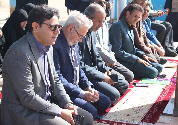 تصاویر/ مراسم بدرقه دانش آموزان دختر منطقه ماهان به اردوی راهیان نور