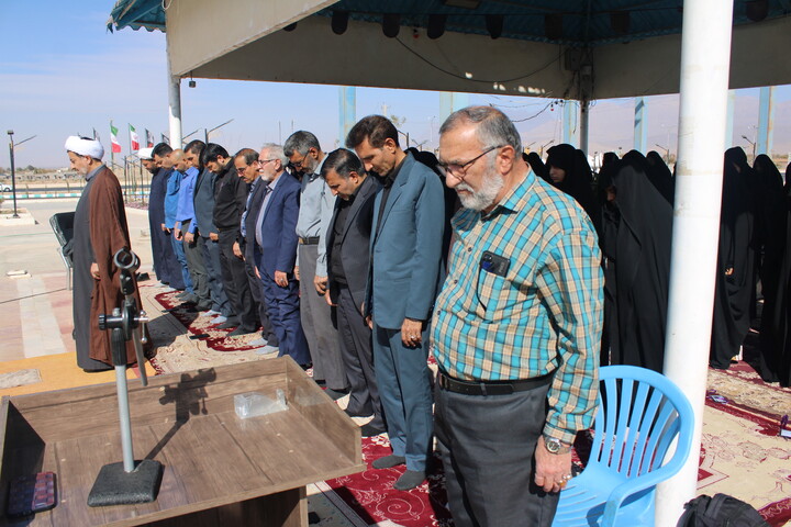 تصاویر/ مراسم بدرقه دانش آموزان دختر منطقه ماهان به اردوی راهیان نور