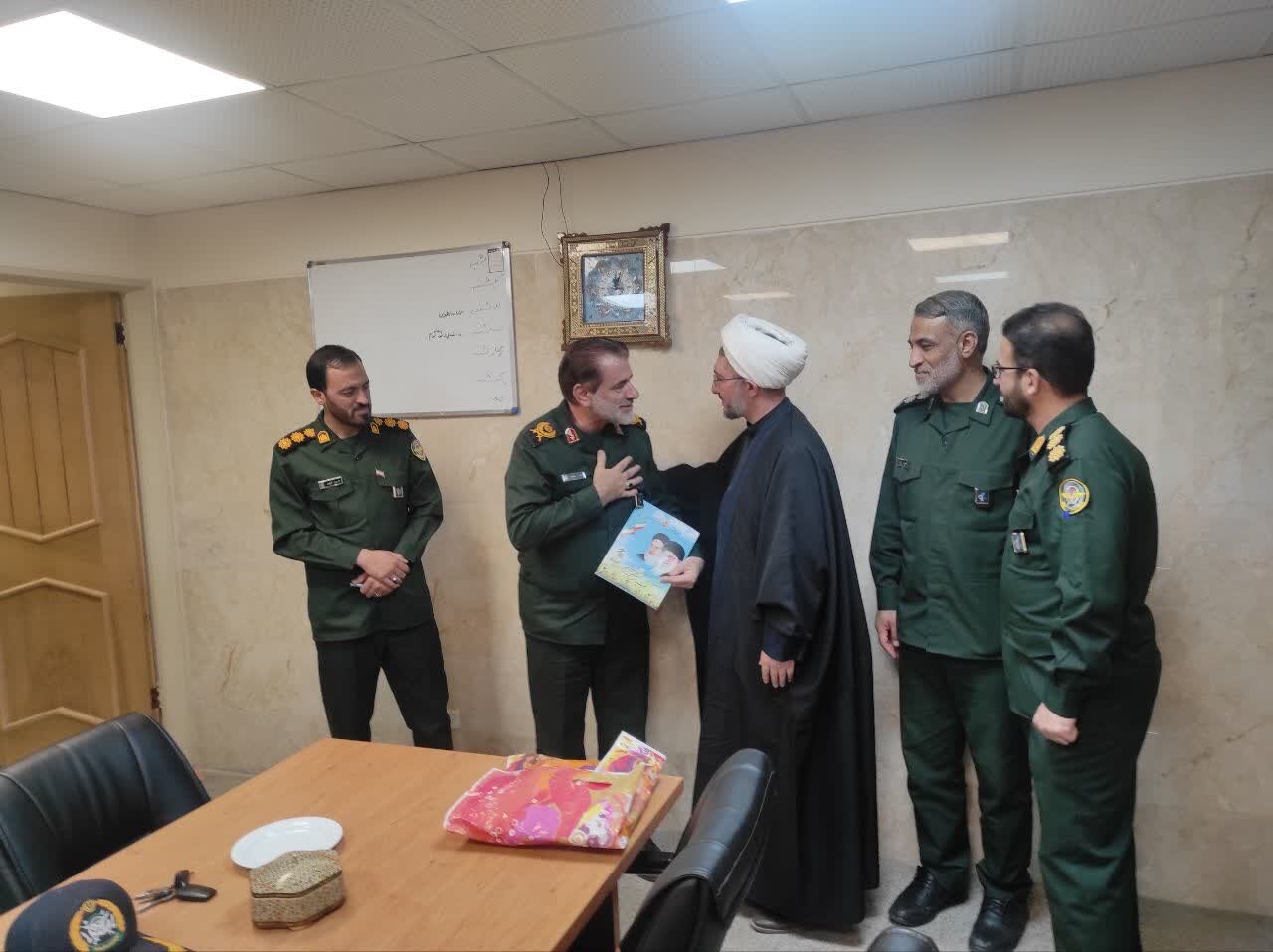 معرفی شهدای روحانی به نسل جوان، اقدامی فرهنگی و تمدنی است+تصاویر