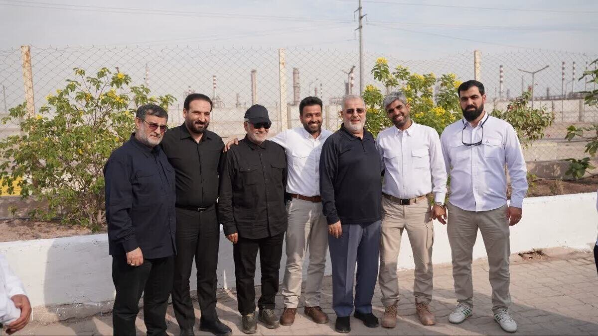 بازدید فرماندهان سپاه از پروژه «مهر خلیج فارس» و قدردانی از پیشرفت متخصصان داخلی