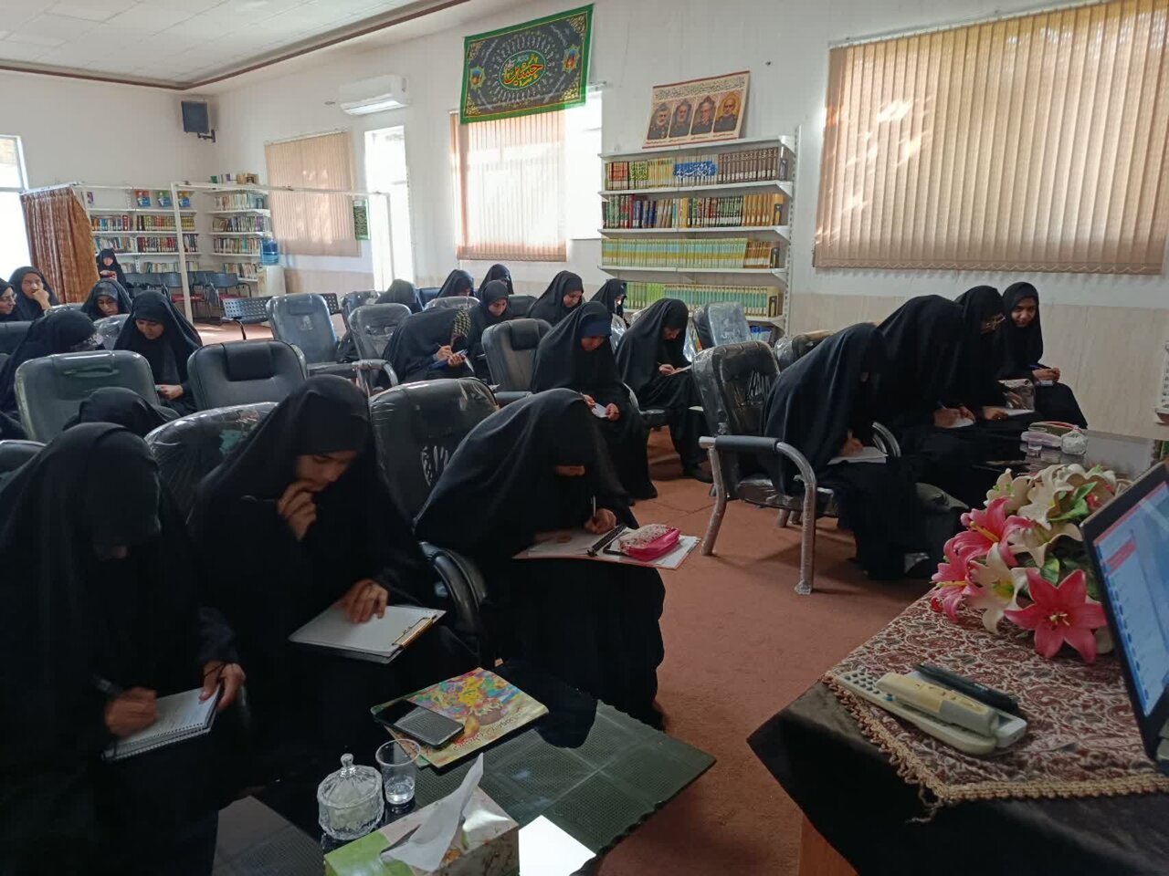 "داستان" ابزار تربیت عقل و احساس است