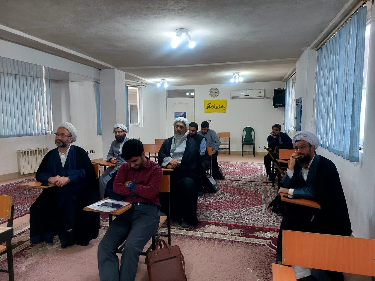 رونمایی از دو اثر علمی پژوهشی طلاب مدرسه علمیه حاج حسن صالح رشت+ عکس