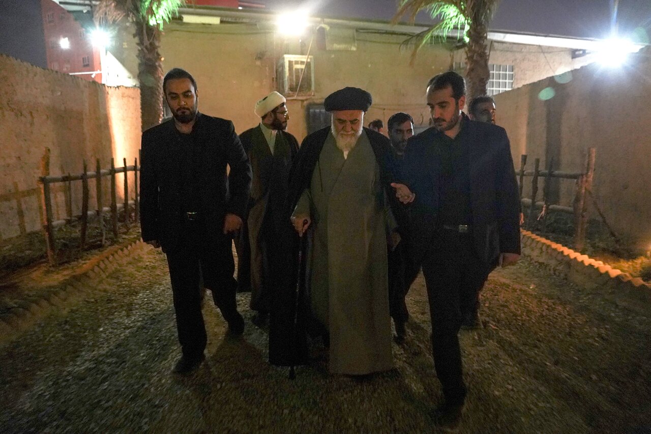 بازدید تولیت مسجد مقدس جمکران از سوگواره کوچه‌های بنی‌هاشم + عکس