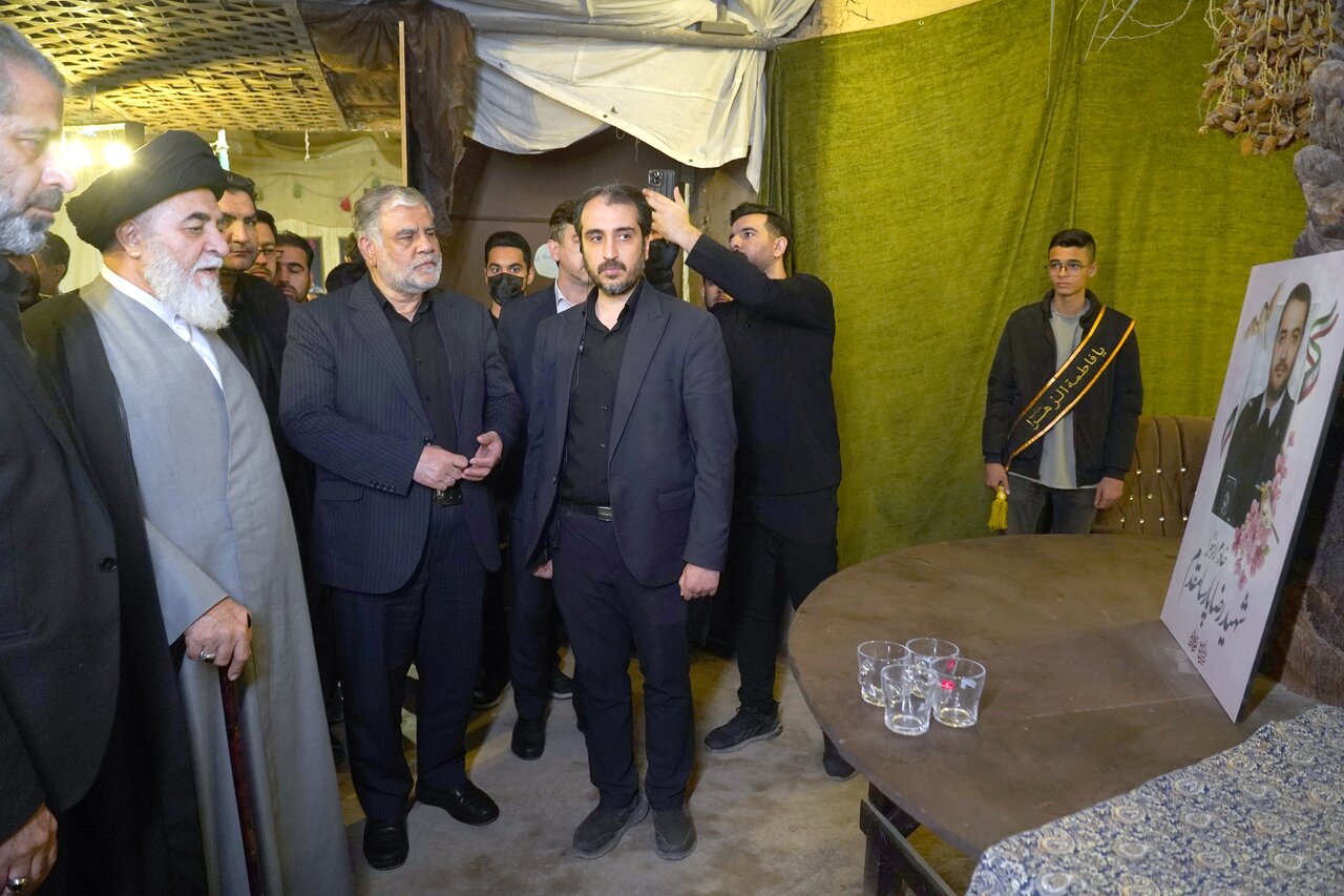 بازدید تولیت مسجد مقدس جمکران از سوگواره کوچه‌های بنی‌هاشم + عکس