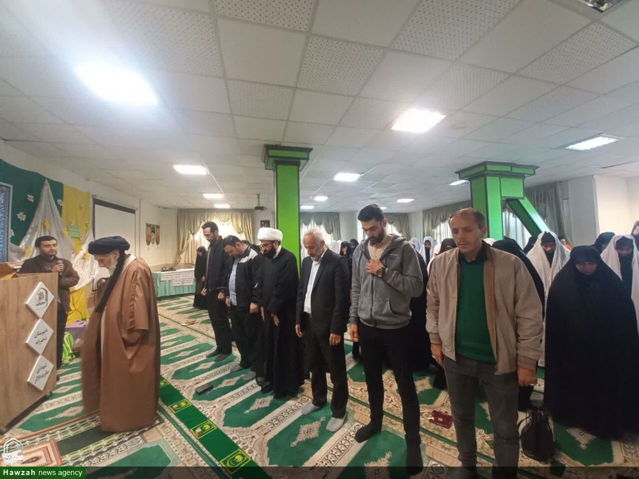 تصاویر/ برگزاری اجلاس نماز دانش‌آموزی در آموزش و پرورش ناحیه دو همدان