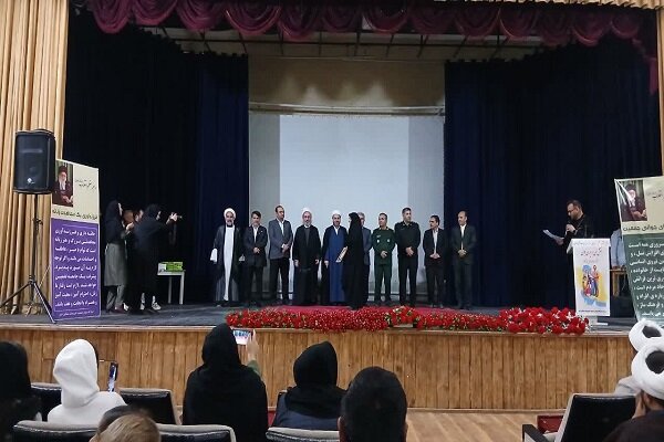 درخشش بانوان طلبه مشگین‌شهر در جشنواره استانی تولیدات فرهنگی و هنری+عکس