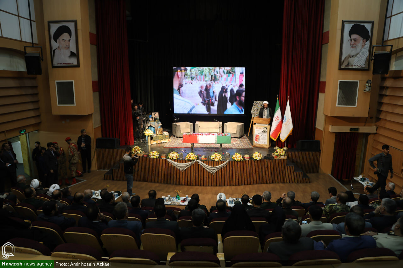 آثار مرتبط با شهدا، از انحراف فرهنگی جامعه جلوگیری می‌کند