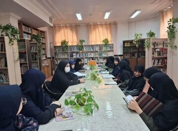 برگزاری کارگاه «خوانش متن‌های مقاومت» در مدرسه علمیه حضرت معصومه(ع) شاهرود