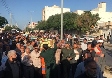 فیلم| استقبال از پیکرهای شهدای گمنام در بوشهر