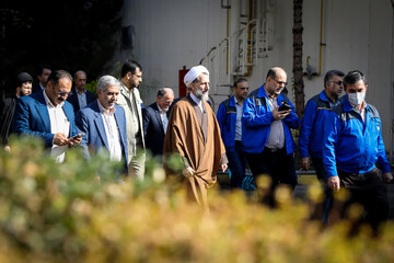 فیلم |  بازدید نماینده ولی فقیه در استان قزوین از شرکت نیرو محرکه