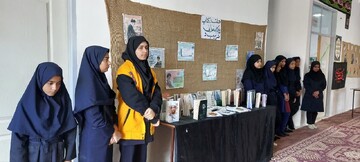 تصاویر/ بازدید دانش‌آموزان مدرسه کوثر شهداد از کتابخانه مدرسه علمیه الزهرا(س)