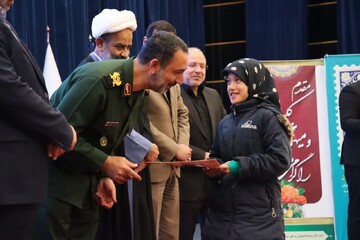 تصاویر/ ویژه برنامه افتتاحیه برنامه های هفته بسیج در اراک