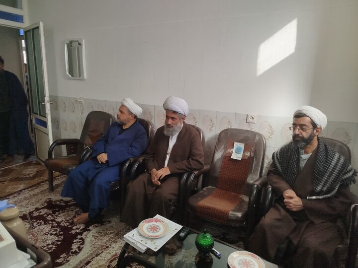 تصاویر/ جلسه‌ شورای آموزش مدرسه علمیه امام موسی کاظم(ع) برزک