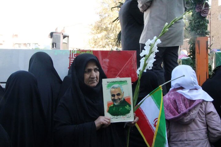 تصاویر / تشییع شهدای گمنام در شهر الوند