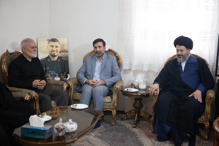 تصاویر/ دیدار سخنگوی شورای نگهبان با خانواده شهید ناظر «مهدی طالب‌زاده»