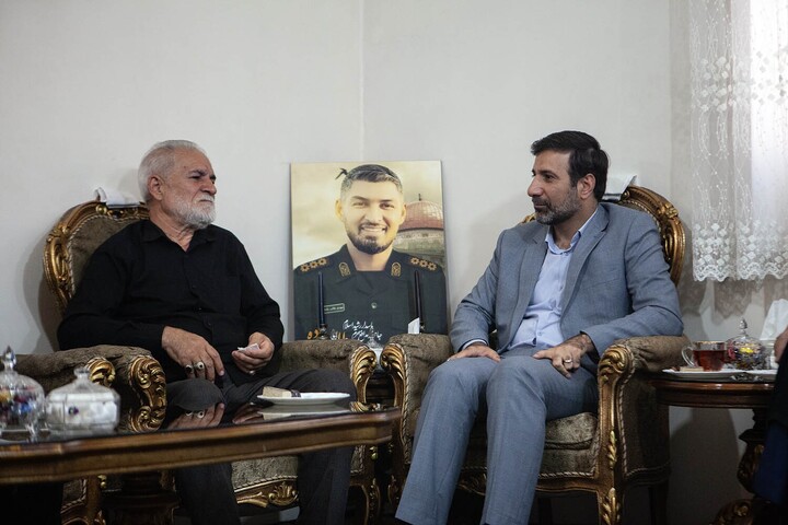 تصاویر/ دیدار سخنگوی شورای نگهبان با خانواده شهید ناظر «مهدی طالب‌زاده»