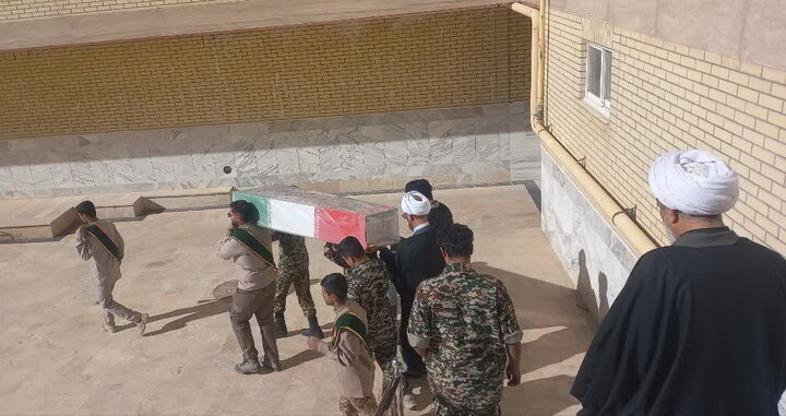 حوزه/ تصاویر میزبانی کارکنان مدرسه علمیه الغدیر نراق از شهید گمنام