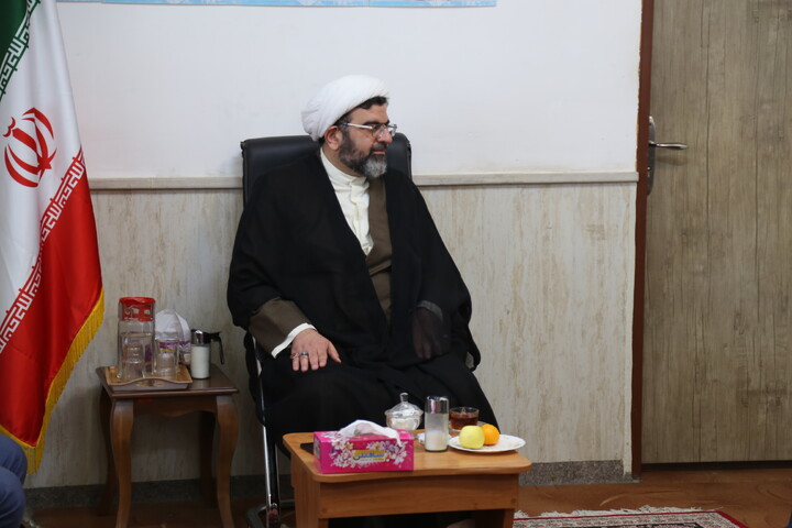 تصاویر/دیدار معاونت توسعه مدیریت و منابع استانداری خوزستان با مدیر حوزه علمیه خوزستان