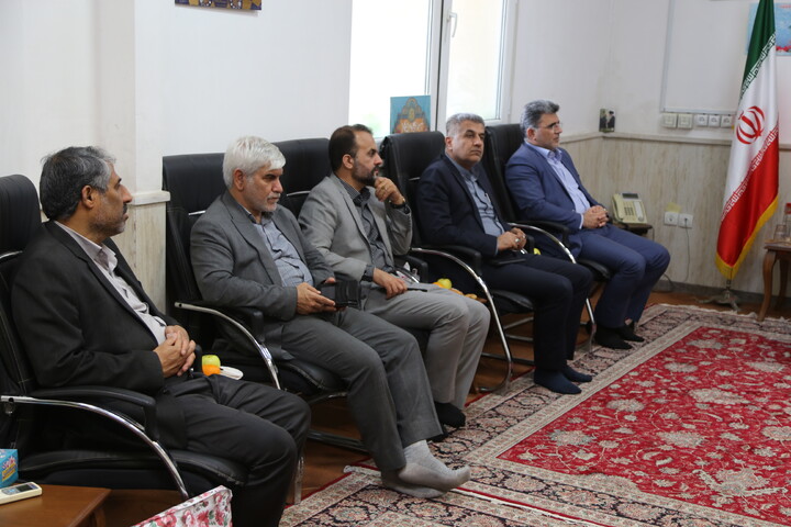 تصاویر/دیدار معاونت توسعه مدیریت و منابع استانداری خوزستان با مدیر حوزه علمیه خوزستان