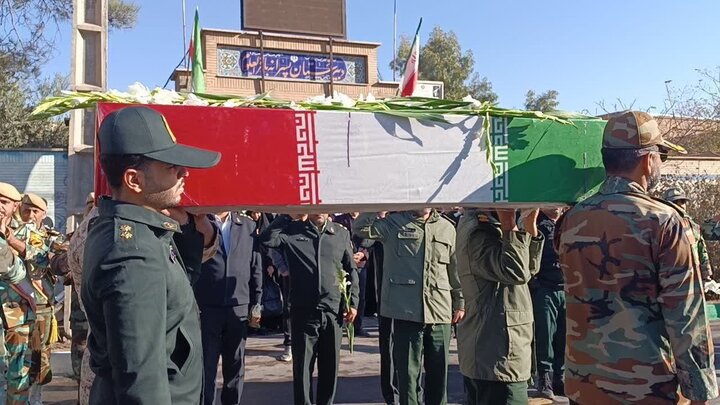 تصاویر/آیین تشییع شهید گمنام در ساوه