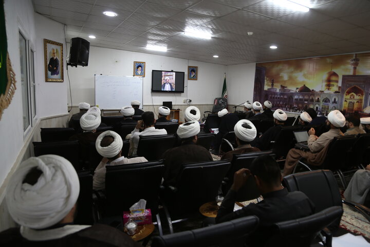 تصاویر/دوره جریان شناسی تاریخ معاصر با حضور طلاب سطوح عالی حوزه علمیه خوزستان برگزار شد