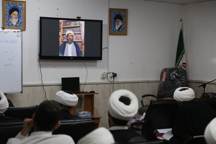 تصاویر/دوره جریان شناسی تاریخ معاصر با حضور طلاب سطوح عالی حوزه علمیه خوزستان برگزار شد