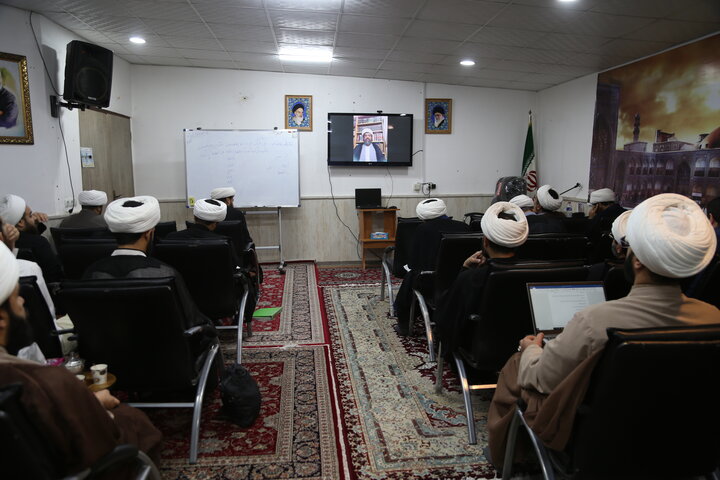 تصاویر/دوره جریان شناسی تاریخ معاصر با حضور طلاب سطوح عالی حوزه علمیه خوزستان برگزار شد