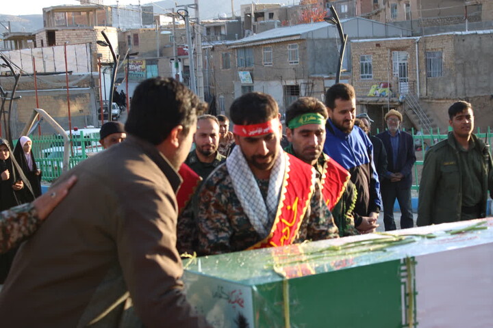 تصاویر/مراسم استقبال از پیکر مطهر شهید گمنام در روستای طلوبین  شهرستان میامی