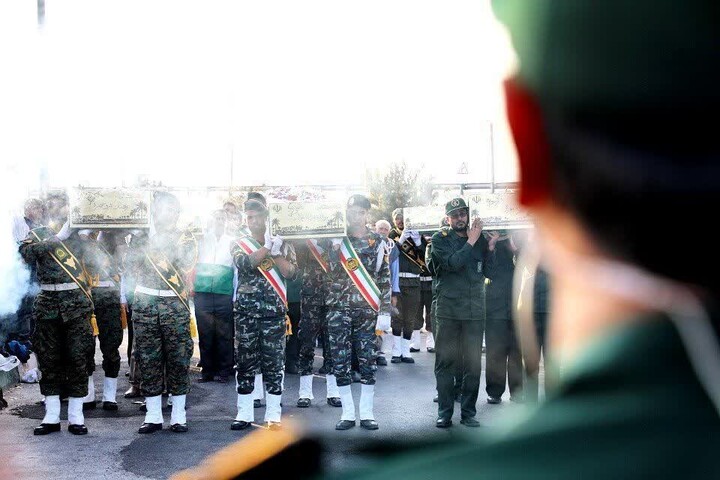 تصاویر/ استقبال از شهدای گمنام در استان سمنان با حضور پرشور مردم شهیدپرور سمنان در یادمان کوشک امام رضا(ع)