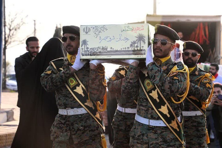 تصاویر/ استقبال از شهدای گمنام در استان سمنان با حضور پرشور مردم شهیدپرور سمنان در یادمان کوشک امام رضا(ع)