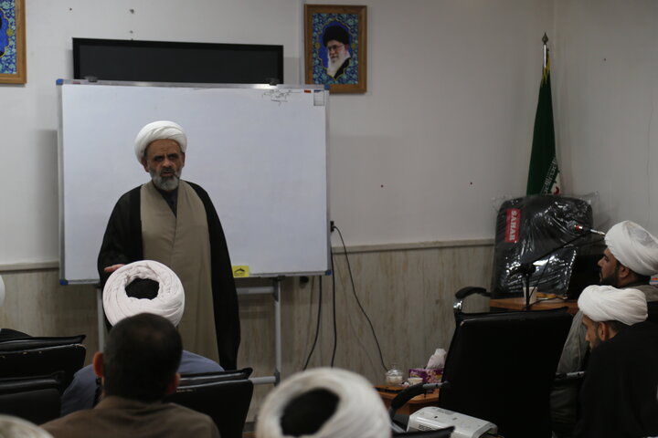 تصاویر/دوره دانش افزایی معاونین تهذیب مدارس حوزه علمیه خوزستان برگزار شد