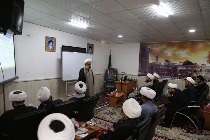 تصاویر/دوره دانش افزایی معاونین تهذیب مدارس حوزه علمیه خوزستان برگزار شد