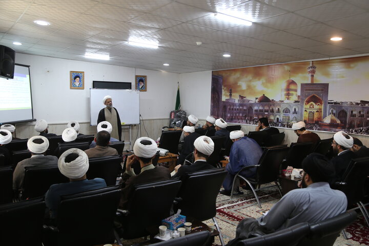 تصاویر/دوره دانش افزایی معاونین تهذیب مدارس حوزه علمیه خوزستان برگزار شد
