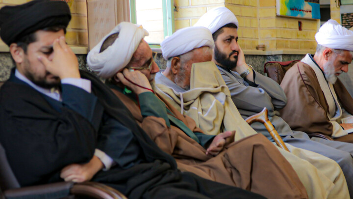 تصاویر/مدرسه علمیه آیت‌الله آخوند (ره) همدان میزبان پیکر مطهر شهید گمنام شد