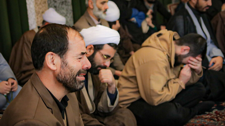 تصاویر/مدرسه علمیه آیت‌الله آخوند (ره) همدان میزبان پیکر مطهر شهید گمنام شد